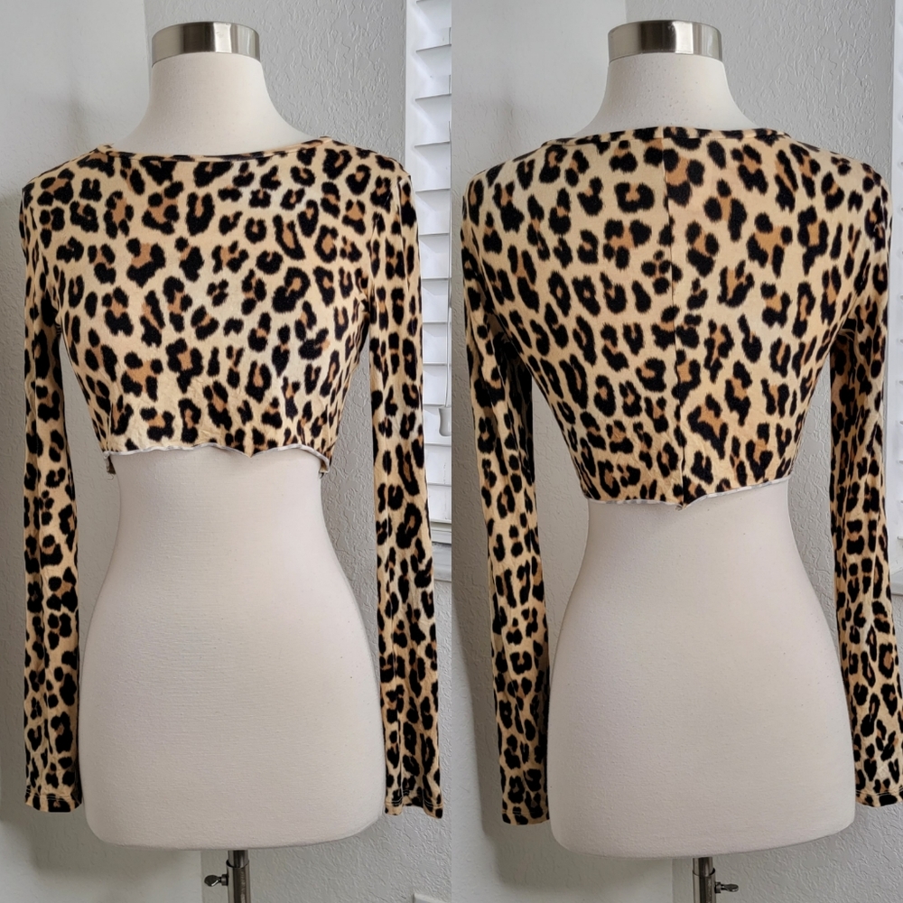 ALICE + OLIVIA Delaina Leopard Print Crop Top XS.